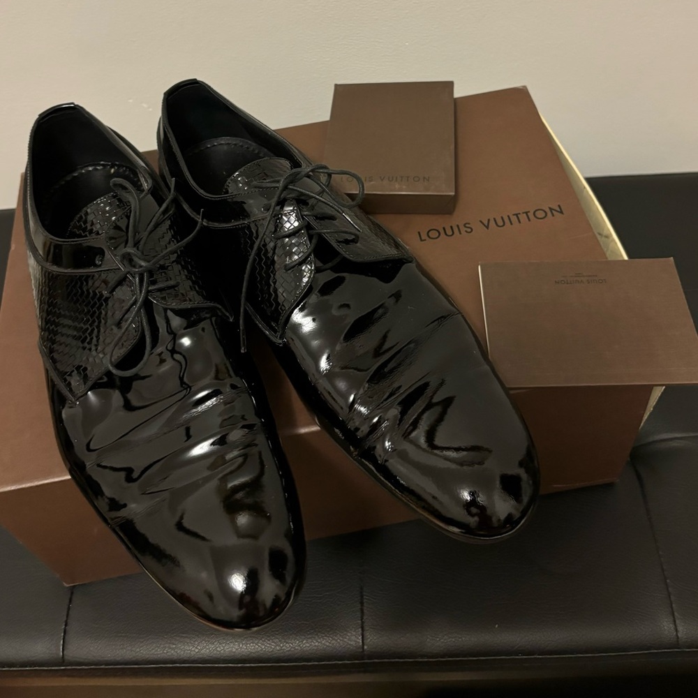 Louis Vuitton Patent leather Shoes